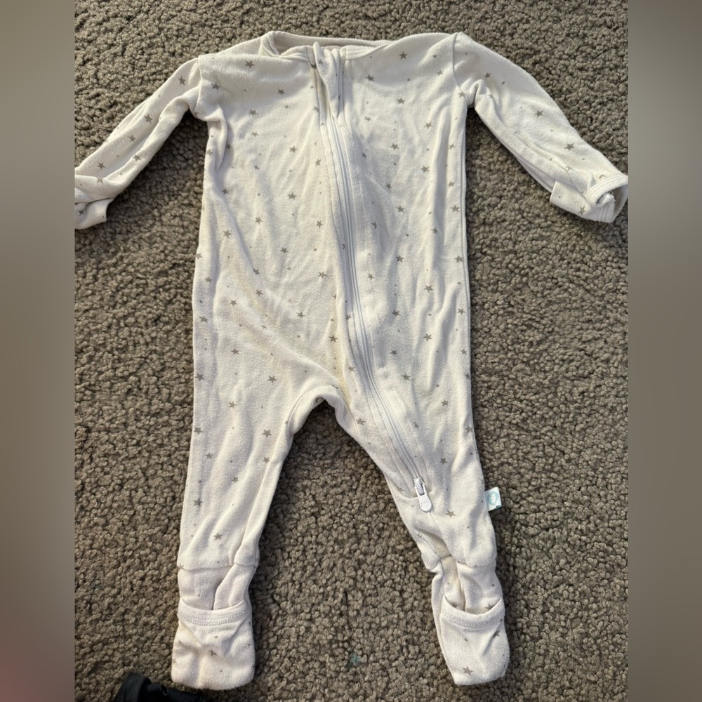 Dreamland Baby Co. Bamboo Pajamas 0-3 Months